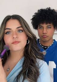 Valerie Peach's Instagram, Twitter & Facebook