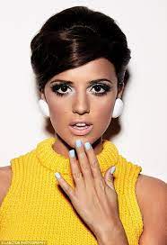 Lucy Mecklenburgh Celebrates 50 Years Of Superdrug 70s Makeup Look Vintage Makeup Looks 70s Makeup