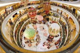 1 utama is malaysia's largest mall with over 700 stores to. Christmas Decorations In 1 Utama Shopping Centre Christmas Deco Christmas Decorations Christmas Themes