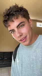 Mason Bender's Instagram, Twitter & Facebook