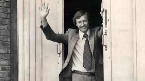 The documentary recounts ferguson's life from his early experiences in govan, through his playing career as a striker at rangers amongst others, to his long and successful managerial career, using archive footage and interviews with ferguson. Aberdeen Fc 1978 Ferguson S First Season