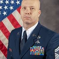 Meister Sgt. Benjamin Oneal mit dem 124.