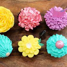 6 Buttercream Frosting Styles Using A Petal Piping Tip Ballerina Tutu Cupcakes Ruffle Cupcakes Ros Cupcakes Decoration Butter Cream Cake Decorating Tutorials