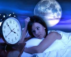 Poate avea luna plina vreun rol semnificativ in asa masura incat sa ne tot trezim din somn? De Ce Nu Ne Odihnim Cand E Luna Plina Feminis Ro Inspiratie Zi De Zi