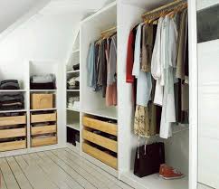 858a263548acaff37668063396185ddd Jpg 500 432 Dressing Sous Pente Dressing Sous Combles Dressing Comble