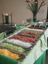 I read about the taco buffet and thought that was nice. Bonne Idee Taco Bar Pour La Reception Facile Abordable Delicieux Et Amusant Barre Tendance Et Populaire Taco Bar Party Wedding Food Reception Food