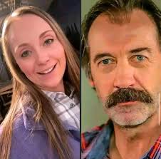 Can I get a merry Christmas 🎄🎁 🌹