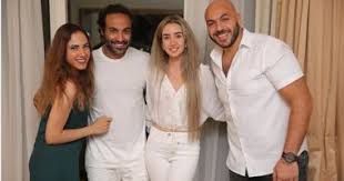 بعيدا ان شهادتي في مجروحة لان الناس هتقول بقول الكلام ده عشان جوزها. Ø£Ø­Ù…Ø¯ ÙÙ‡Ù…Ù‰ ÙˆÙ‡Ù†Ø§ Ø§Ù„Ø²Ø§Ù‡Ø¯ ÙŠØ·Ù„Ø§Ù† Ø¨Ø§Ù„Ø£Ø¨ÙŠØ¶ Ù‚Ø¨Ù„ Ø­ÙÙ„ Ø²ÙØ§ÙÙ‡Ù…Ø§ Ø¨Ø³Ø§Ø¹Ø§Øª Ø§Ù„ÙŠÙˆÙ… Ø§Ù„Ø³Ø§Ø¨Ø¹