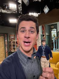 What's been your favorite episode of the new show? As a kid Honey We Shrunk  Ourselves was a fav, so this episode was a blast to act in haha 😂 #Actor  #OnSet #