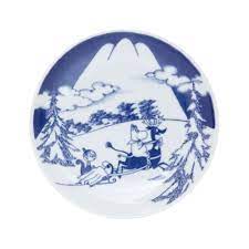 moomin x amabro 嚕嚕米山林嬉戲吳須染豆皿現正預購中 預計8 月中抵達台灣 經通關及驗貨後 預計於1 2 週後開始依訂單順序出貨 若訂單中有其他商品 將隨預購商品一起出貨 預購僅限網站 日本海外首發