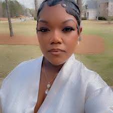 Lachelle Howard's Instagram, Twitter & Facebook