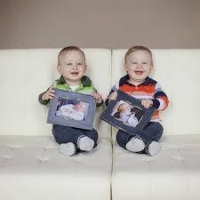 Birthday Wishes For Twins Baby Boys Twin Baby Boys 1st Birthday Pictures With Their Newborn Pictures Photo Credit Beth Stafford P Baby Photoshoot Boy Twin Boys Birthdays Twin Baby Photography