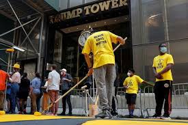 Der scutt, swanke hayden connell. Trump Tower Gold Doorstep Now Reflects New York S Black Lives Matter Mural World News Firstpost