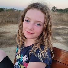 Released! Emily Hand: 9 years old, from Kibbutz Be'eri. She celebrated her  birthday last night, Friday, November 24th. Emily's mother, Liat, passed  away from cancer when Emily was only two and a