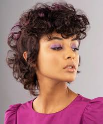 Enfatizza infatti il movimento dei capelli ricci o mossi, . Tagli Capelli Mossi 2021 Corti Medi Lunghi Tendenze Vynnlife Com