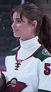 Taylor Lind Hockey