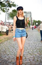 زوجها اكثر اوقته بالشغل وبنفس الوقت طلع لزرقهلشغل وراح يغيب ثلاث ايام اللمهم امي وافقت وقالت لها بمر عليك بعد العصر انا ورامي وامي حكت لي كل شي ورحنا بعد العصر عندها كانت خالتي تملك جسم رهيب جدآ بحيث انه يلفت انتبااه اي رجل يشوفها وكانت تملك عيون. Ø§Ø­Ù„Ù‰ Ø§Ø¬Ø³Ø§Ù… Ø¨Ù†Ø§Øª Ø§Ø´ÙƒØ§Ù„ Ø¬Ø³Ù… Ø¨Ù†Ø§Øª Ù…Ø¸Ø¨ÙˆØ· Ùˆ Ø¬Ù…ÙŠÙ„ Ù‡Ù„ ØªØ¹Ù„Ù…