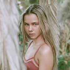 Phoebe also goes there to visit her grandmother, upon whom phoebe says the player made a lasting impression. Phoebe Combes Model Phoebe Beautiful Hair