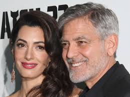 George und amal clooney reisen in regelmässigen abständen mit ihren vierjährigen zwillingen alexander und ella nach italien, um zeit in ihrer luxusvilla am comer see zu verbringen. George Clooney Wird Er Bald Wieder Vater