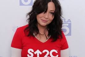 See more ideas about shannen doherty, shannen doherty charmed, charmed tv. Baru Dinyatakan Sembuh Artis Ini Terpukul Saat Tahu Penyakit Kankernya Sudah Stadium 4 Shannen Saya Belum Bisa Menerima Grid Id