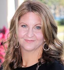 Lauren Walling's Instagram, Twitter & Facebook