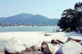 A ferry service that is conveniently named the langkawi ferry service runs two ferries from penang to langkawi (and return) per day. Pulau Pangkor Reisebericht Nutzliche Tipps Und Infos