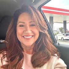 Kari Ramsey's Instagram, Twitter & Facebook