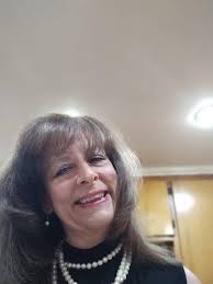 Looking for a MahJong group near Akron/Cleveland Ohio or someone willing to  teach me to play.