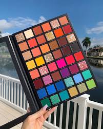 Laroc On Instagram We Re Still Not Over The Crazy Overwhelming Amount Of Love We Had On The Launch Of Th Makeup Eyeshadow Palette Makeup Eyeshadow Makeup Kit