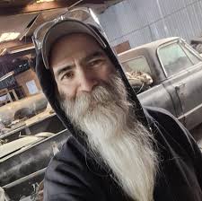 How to mix paint colors for a house?