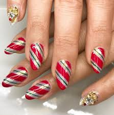 Including a wide range of 12 different colors, it. Tier 3 And Time On Your Hands Scroll Through Our Christmas Nail Art Inspo And Have A Go Grazia