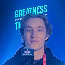 Week 14 Fantasy Football Start 'Em Sit 'Em: Travis Etienne, DeVonta Smith