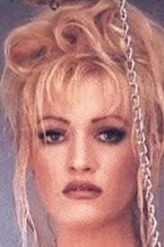 Sandi Beach's Instagram, Twitter & Facebook