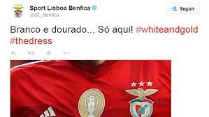 O emblema atual resulta da sobreposição de dois emblemas e não de uma fusão com a criação de um outro símbolo. Branco E Dourado So Aqui Benfica Jornal Record