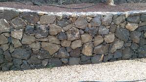 Jeder kann eine mauer selber bauen. Trockenmauer Selber Bauen Stutzmauer Aus Bruchsteinen Bauredakteur De