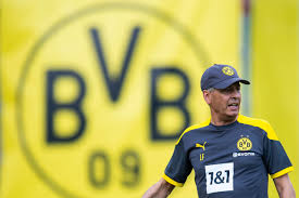 April 2021 um 17:30 uhr kontakt plastische chirurgie: Mitten In Der Vorbereitung Favre Fehlen 15 Bvb Profis Auf Landerspielreise Bvbwld De