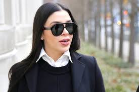 Emma coronel aispuro, the former beauty queen wife of el chapo, accepted a plea bargain thursday in response to three federal charges. Esposa Del Chapo Paso De Vivir En La Obscuridad A Ser Celebridad Los Angeles Times
