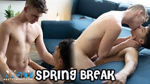 Spring Break - Jack and Jordan Bond Over Girls Find Each other Hotter  Bareback Spring Break: Gay Porn