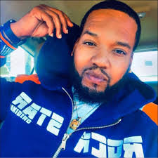 Barbara Kampa's Instagram, Twitter & Facebook