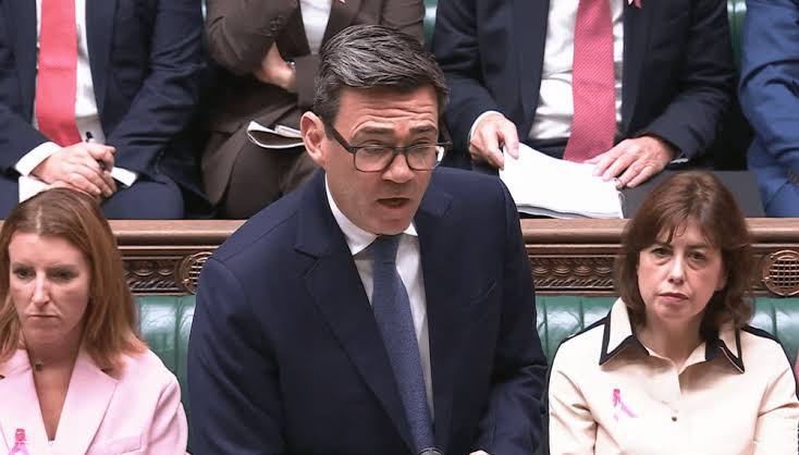 Nigel Farage tells Andy Burnham to declare 'national security emergency' amid surge in small boat crossings