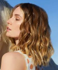 Se si hanno i capelli mossi, il taglio medio sarà perfetto. Tagli Capelli Mossi 2022 Corti Medi Lunghi Tendenze Beautydea