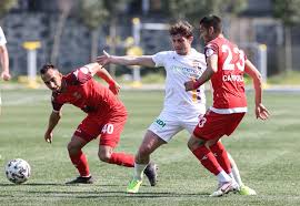 Eyüp stadyumu, i̇stanbul'un eyüpsultan ilçesinde bulunan 2,500 koltuk kapasiteli stat. Eyupspor Tff 1 Lig E Yukselmeyi Garantiledi Futbolexpress