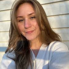 Does anyone know this man? His name is Andre Beache, 44 he lied about his  age saying he was 37, and he is extremely dishonest and controlling. He  really lives in Sumter,