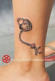 Love It Would Need A Letter Other Than K But Love It Tatoo Delicada Tatuagens Tatuagens De Medalhao
