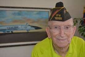 Reluctant hero and fighter pilot serve as co-grand marshals in Lakewood  Ranch