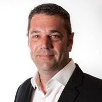 Glen Mott's Instagram, Twitter & Facebook