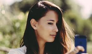 Step By Step Guide: How To Take a Good Selfie