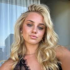 EVIE WEBSTER (@eviewebster)