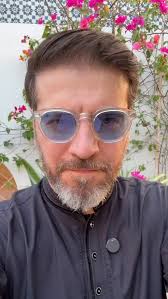 Mesmerizing and captivating . Looking Forward to see the concert Soon.🌹