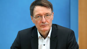 Hartnäckig hält sich in den medien das bild von karl lauterbach als das eines experten. Karl Lauterbach Zum Kompletten Gluck Fehlt Mir Eine Liebevolle Frau Bunte De